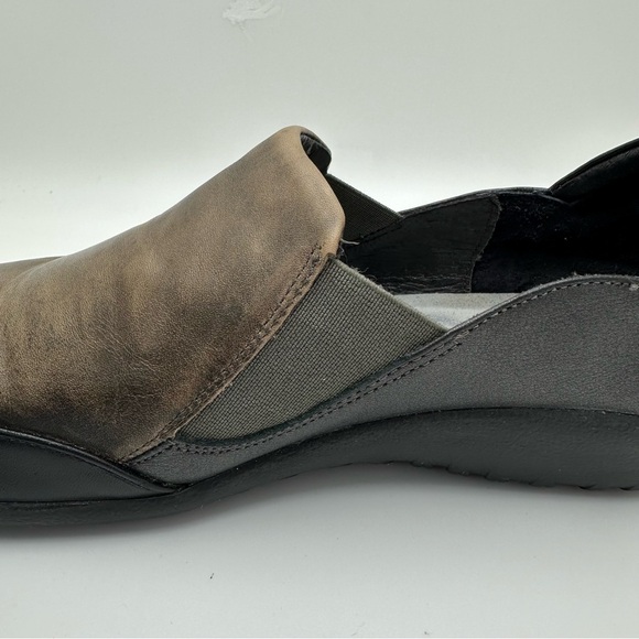 Naot Moana Stressed Leather Slip On Flats Shoes US 9/EU 40 Black Brown Gray - Picture 8 of 11